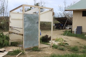 20-V2Life-Toilet and Shower